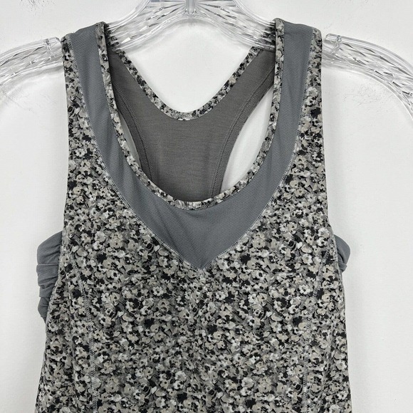 Lululemon Tone It Tank Top Size 2 Gray Fleur Silver Spoon Print w Build in Bra - Picture 3 of 10